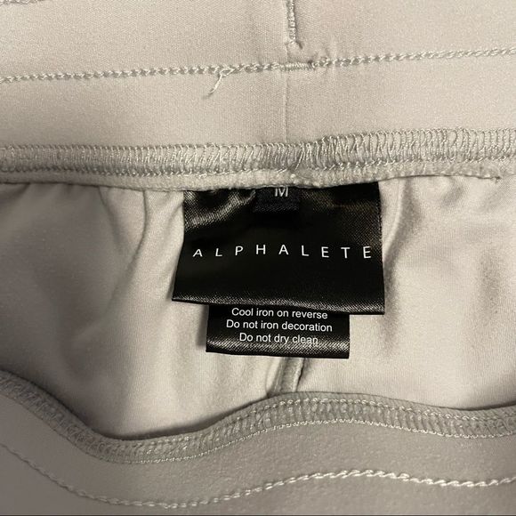 Alphalete Curve Shorts in Light Grey - Picture 6 of 7